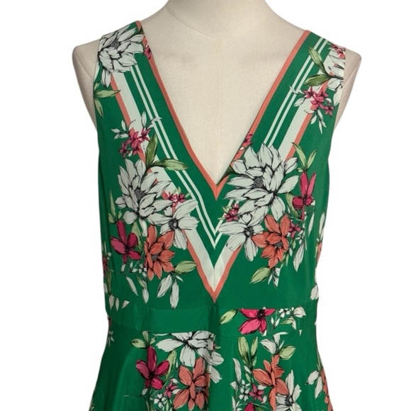 VINCE CAMUTO Floral Handkerchief Hem A Line Midi Dress 8 Green Pink Sleeveless - Picture 4 of 8